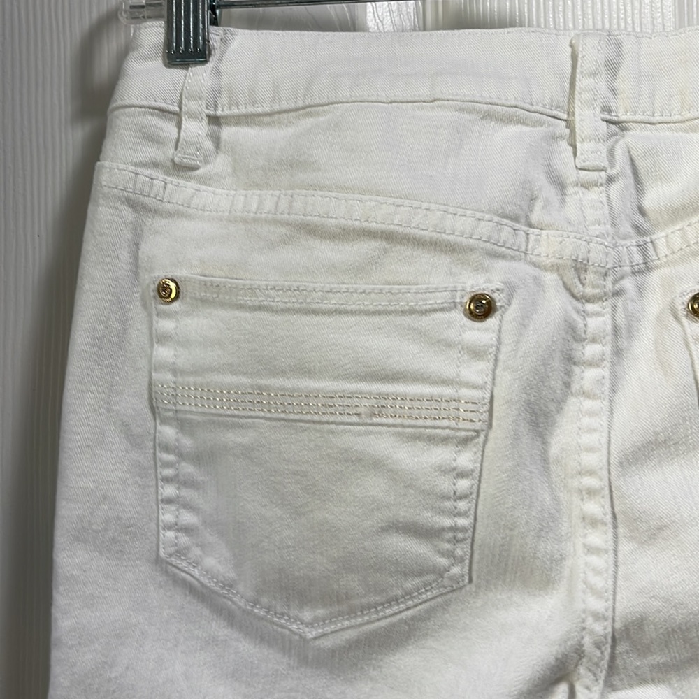 Cache Mid Rise White Jean Capris - Picture 11 of 13